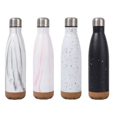 kopen Cola-vormige dubbele wand vacuüm geïsoleerde roestvrijstalen waterfles 500 ml aangepaste metalen waterflessen met kurkbodem voor sporten online manufacture