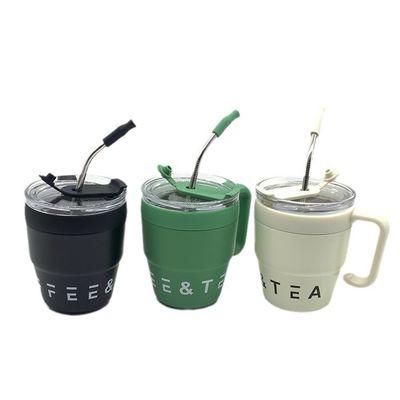 kopen Koffiekop met handvat en rieten deksel 480ml Reisbeker Waterbeker Melkbeker Roestvrij staal Materiaal geschikt voor dranken Handle Rieten beker online manufacture