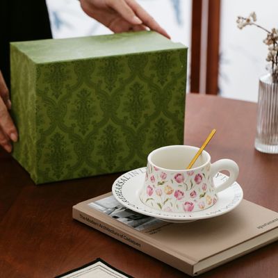 kopen Tulp Bloem Zwarte Geschenkdoos Koffiekopje voor Cadeau Beker Set Souvenir Keramische Mok Niche online manufacture