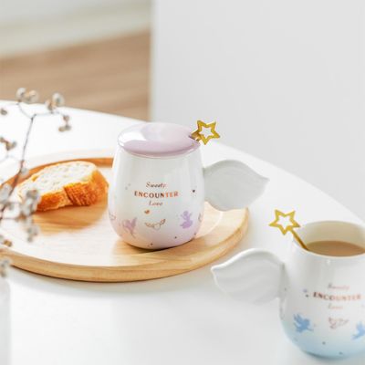 kopen Betoverende Keramische Mok met Engelenvleugel Handvatten & Gouden Ster Roerstaafje Versierd met Zachte Roze & Lichtblauwe Gradiënten online manufacture