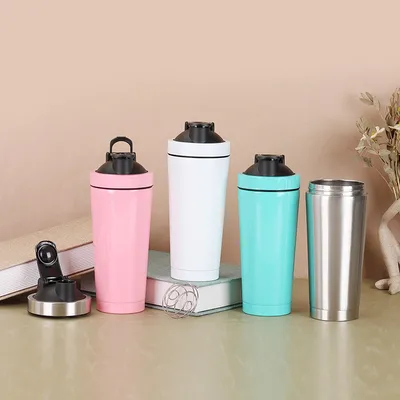 kopen Draagbare roestvrijstalen shaker met dubbele sectie metalen eiwitshaker fles met schaal voor gym online manufacture