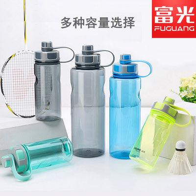 Humanized Design 1500ml waterfles Grote capaciteit Plastic Draagbare ruimte Oversized 1,5 liter waterfles Met handvat Multifunctioneel gebruik