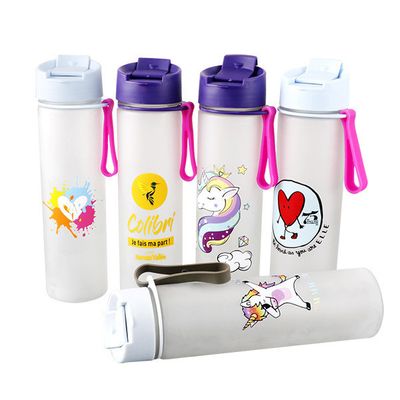 680 ml hernieuwbare RPET enkellagig plastic flip-top kopje met TRITAN handvat GRS gecertificeerd sportmodel lichtgewicht