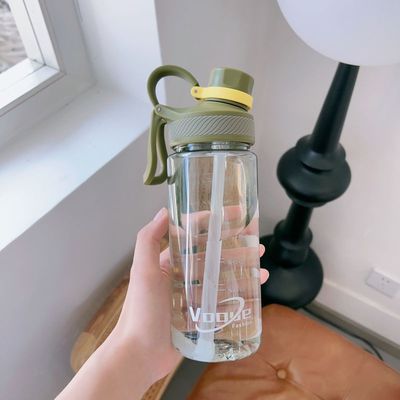 Lichte 650 ml 850 ml grote capaciteit aangepaste plastic waterflessen met logo fitness draagbare waterfles voor reizen verzegeld en lekbestendig