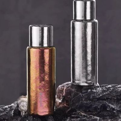 Ultra licht Draagbaar 750 ml geïsoleerde titanium waterfles Anti oxidatie Dubbelwand titanium waterfles verkrijgbaar in zilveren blauw en koper